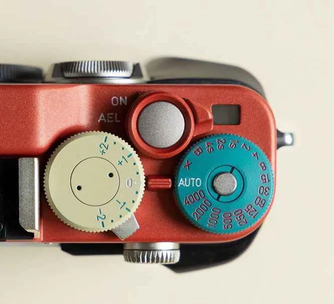 No. 044, photo: playful, retro, minimal